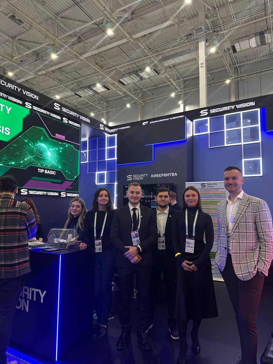 _SecurityVision's tweet image. ❤️ Передаем привет со стенда Security Vision на SOC Forum 2025 и ждем всех!