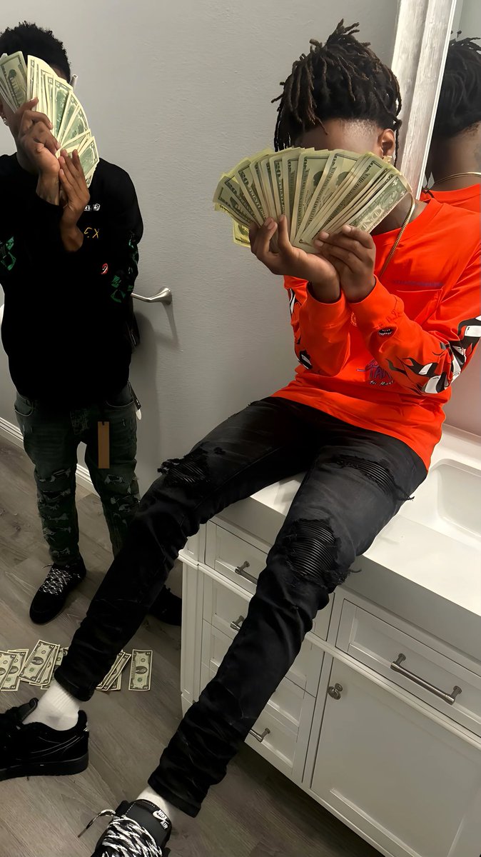 Bz™️ tweet media