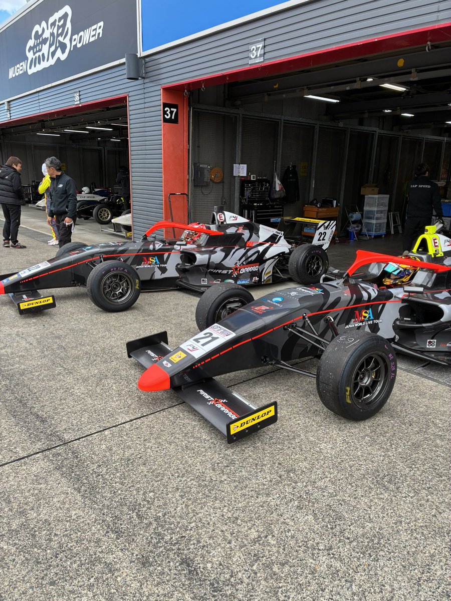 firstgaragejp's tweet photo. 本日はモビリティリゾートもてぎで走行でした！

フォーミュラビートとFIA F4 の走行です。

また、来年参戦するFIA F4に向けてオーディションによりドライバー選出しております。

明日ももてぎで走行です🏎️

#ファーストガレージ
#ZAPSPEED 
#モビリティリゾートもてぎ
#fiaf4 
#フォーミュラビート https://t.co/bnjDt4qpto