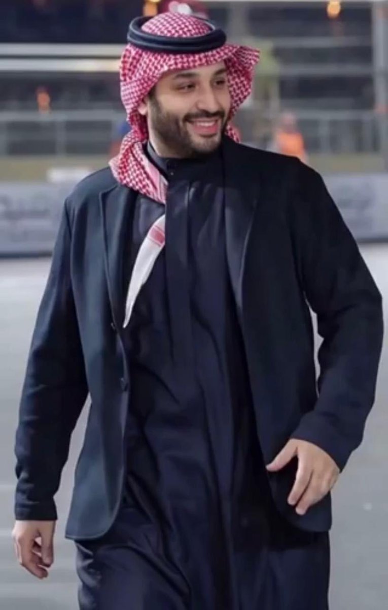 ستسافر المملكه بقلب هذا القائد الملهم المبهر الواثق المحبوب المؤلم...
الشاب الذي أبهر العالم وجعله في السعوديه وأصبحت المملكه محوريه في العالم 
حفظه الله وسدد خطاه قائدنا الذي يحسدنا عليه القاصي والداني
#ولي_العهد_الأمير_محمد_بن_سلمان