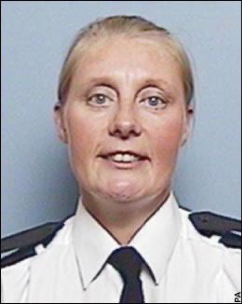 NormanBrennan's tweet image. Today 20yrs ago our West Yorks Police sister Sharon Beshenivsky 38yrs &amp;amp; mother of 3 children &amp;amp; probationary Constable was mercilessly shot dead when she attended an armed robbery at a travel agent’s in Bradford; Never forgotten Always Remembered RIP sister😞