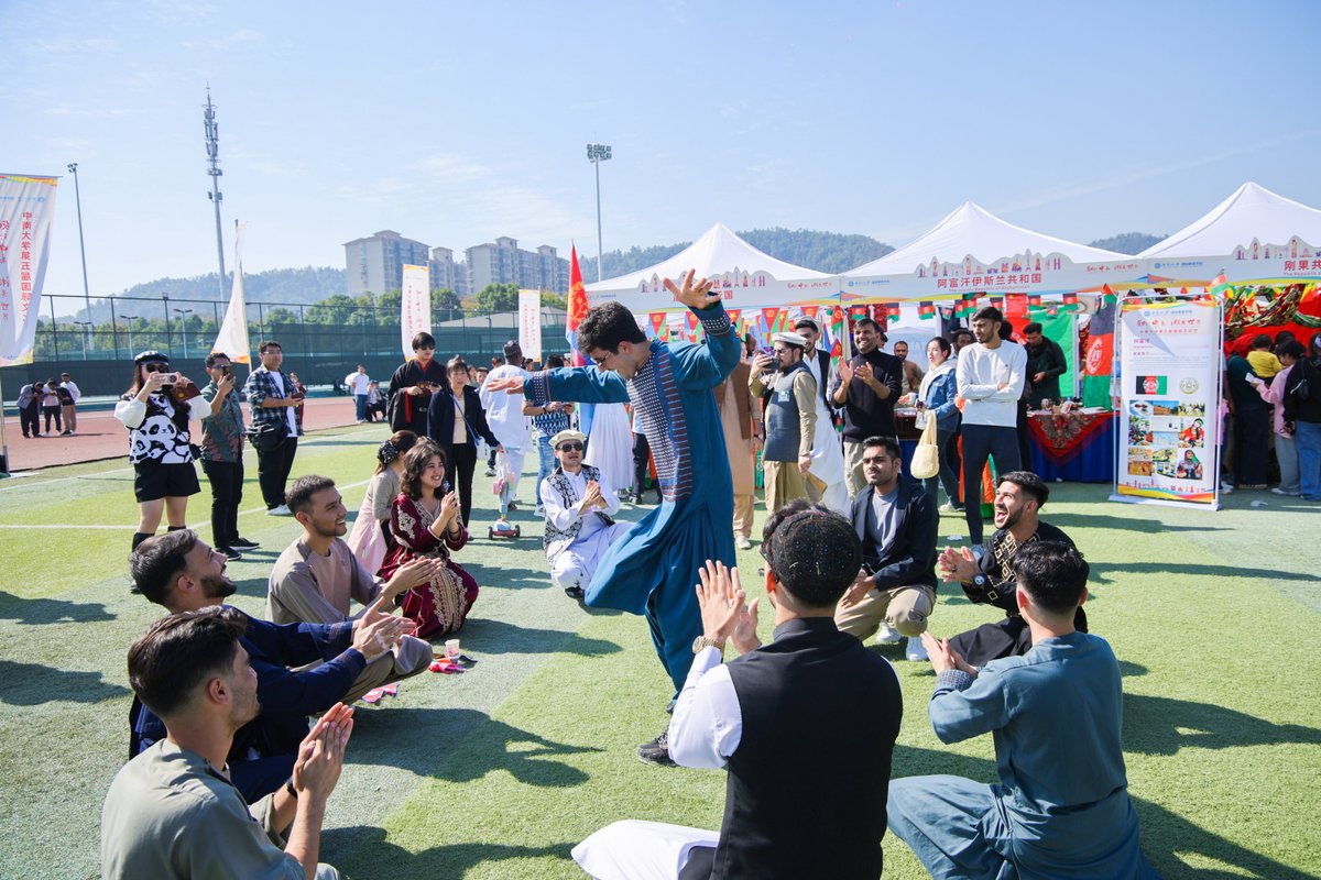 StudyChina0714's tweet image. Experience the cultural charm of 51 countries🤩 without leaving campus！

#InternationalCulture #CulturalExchange #GlobalCulture #Festival #Campus #StudyInChina #EncountersWithChina