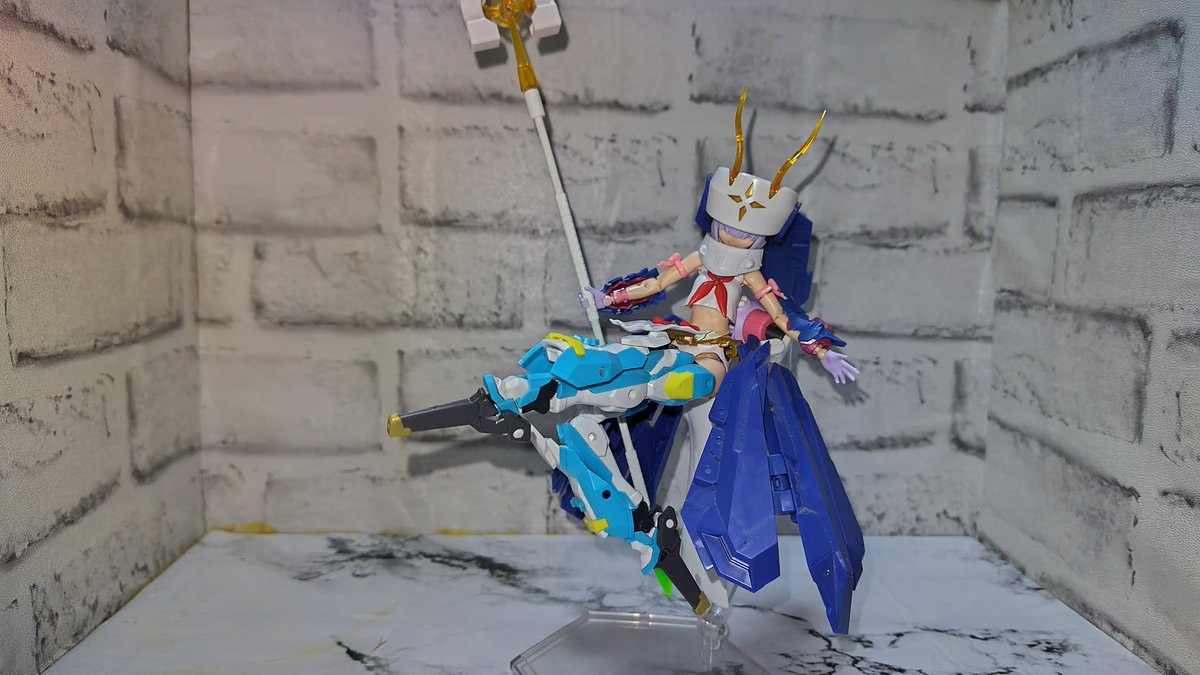 LuLu_sub_1's tweet image. #治安悪そうな女
「いいですか？暴力を降るっていいのは､異教徒共と化け物だけです｡」