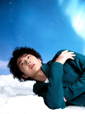 20251118 王一博 おふぃ ｷｬ─(*)─💚全部良いぃぃぃ〜 最後の写真好き