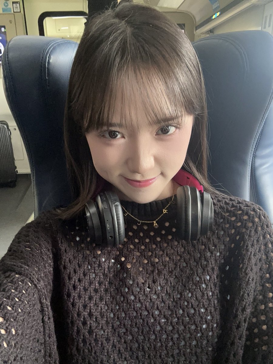 Gracie_JKT48's tweet image. foto di kereta, dua hari yang lalu🕺🏻