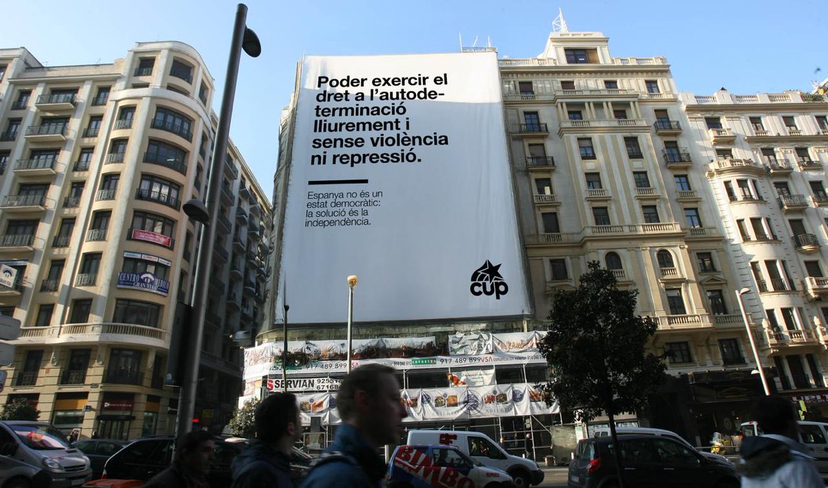 cupnacional's tweet image. La @cupnacional també omplim la Gran Via de Madrid de missatges, @desdelamoncloa. 

No són 50 anys de llibertat, són 50 anys d’oblit i règim imposat per la força.

Règim o ruptura