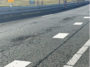 ⚠️Let op! We werken vanaf 23u aan het asfalt op de A7 bij Den Oever. Hierdoor is de Afsluitdijk richting Friesland afgesloten. De A7 is dicht vanaf oprit Den Oever (14). Verkeer richting Friesland wordt omgeleid via A7, N307 Houtribdijk, A6. Meer info 👇 rijkswaterstaat.nl/nieuws/archief…