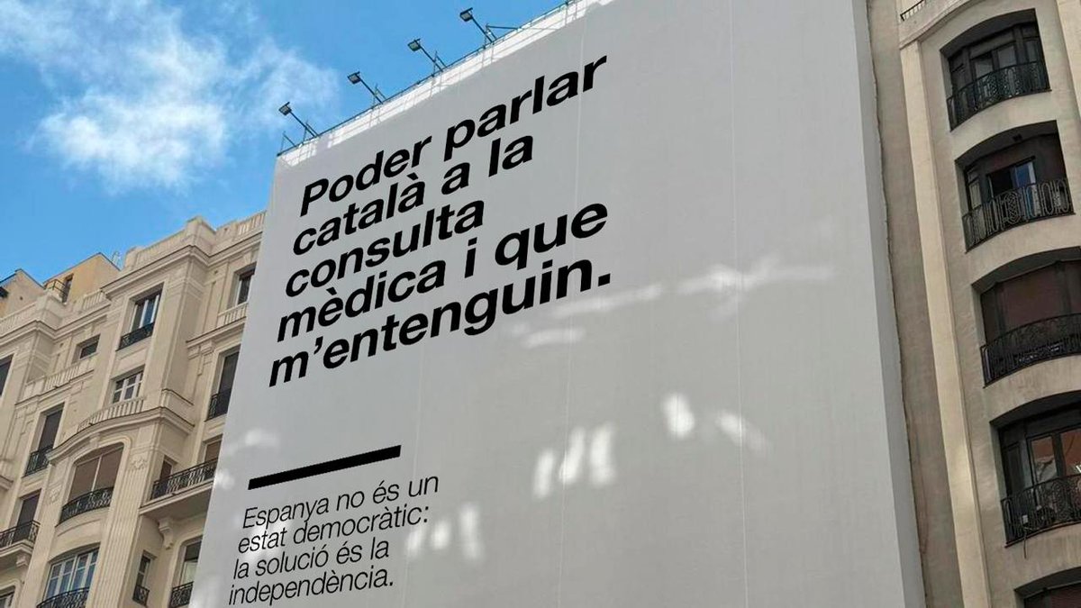 cupnacional's tweet image. La @cupnacional també omplim la Gran Via de Madrid de missatges, @desdelamoncloa. 

No són 50 anys de llibertat, són 50 anys d’oblit i règim imposat per la força.

Règim o ruptura