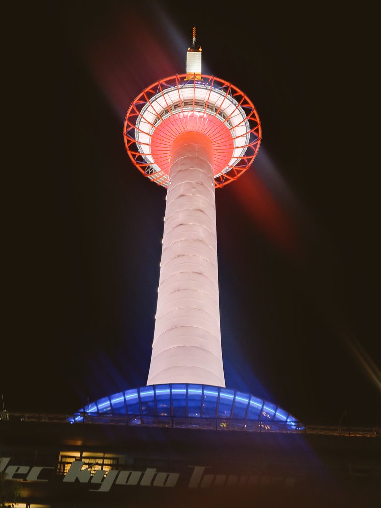 sr_oreo_rabbit1's tweet image. 頑丈なフィジカルに産み育ててくれた両親に感謝です。
昨日は仙台、今日は滋賀、明日は新潟、明後日は大阪…もっと効率よく出張を組みたかったのですが、今回はそうもいかず北と西を往復してます。

超馬力エンジンを搭載してるうちは全力で駆け抜けます。そのためにはガソリンが必要です🍜
#聖kiyo