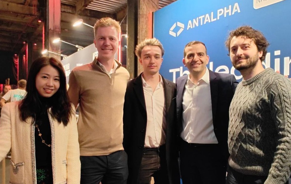 union_build's tweet image. BTC Amsterdam, you were geweldig. Always good to see some familiar faces @AntalphaGlobal, @BCNLfoundation, @DigMinSolutions. Lots of good discussions on all things interop and BTCfi. Now onto @EFDevcon.