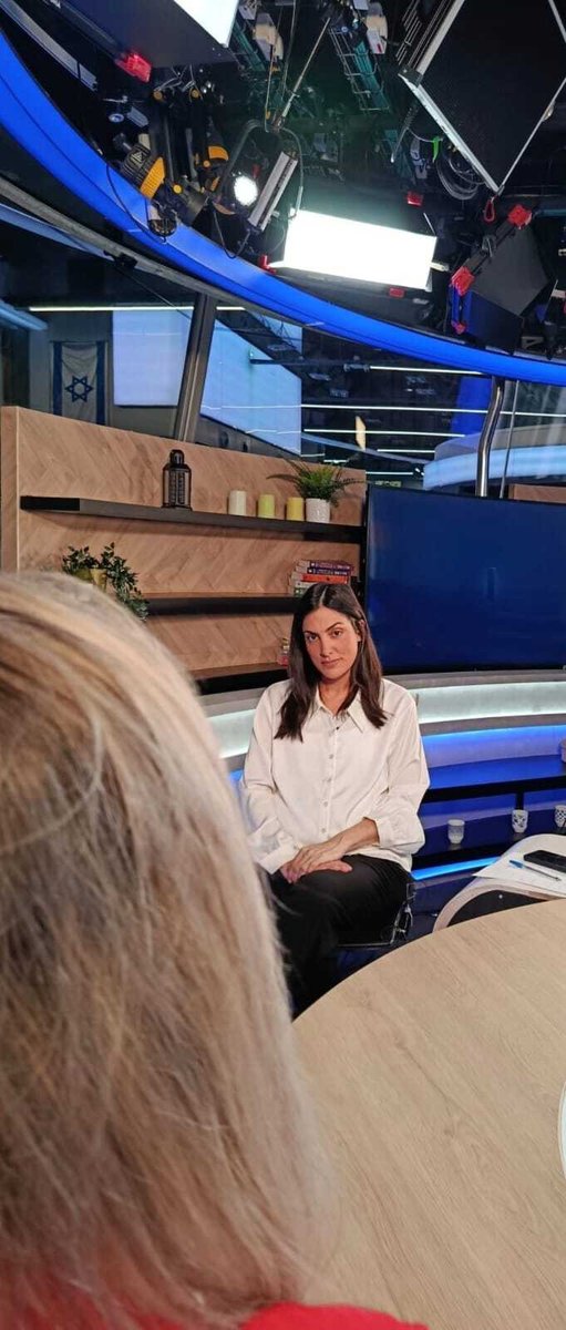 זה הולך להיות אחד ממפגשי הקצוות שיעוררו רעש גדול, בהתחייבות - מי מתייצבת השבוע מול נוה דרומי?

מפגש קצוות, #קבינטשישי | שישי, 19:53, ערוץ 15 בשלט <a href="/NavehDromi/">Naveh Dromi</a>