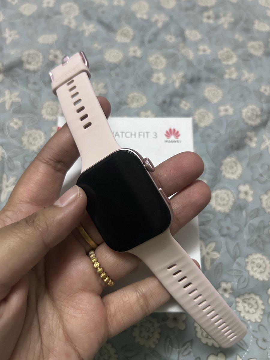 ianrafee's tweet photo. ‼️PERHATIAN JAP‼️

Want to sell: Huawei Watch Fit 3
Price: RM559 (nego)
COD: KL/Selangor
Postage: seluruh Malaysia
Reason: nak pakai duit
Include: charger &amp; ear cat strap (blue)
Condition: like new 9.5/10

Tolong panjang panjangkan posting ni.￼ https://t.co/SZmXmUslIY