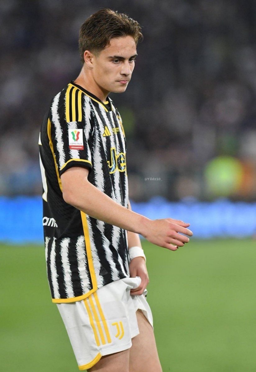 Yildz10_'s tweet image. 