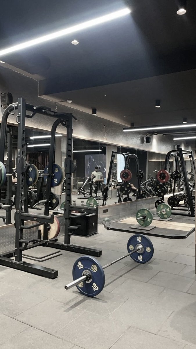 blockboned's tweet image. ㅤㅤ

Papawis after duty. Pahingi naman ng song reco bago ako pagsakluban ng langit dahil leg day ko. 😅

📍Quezon City, PH

ㅤㅤ