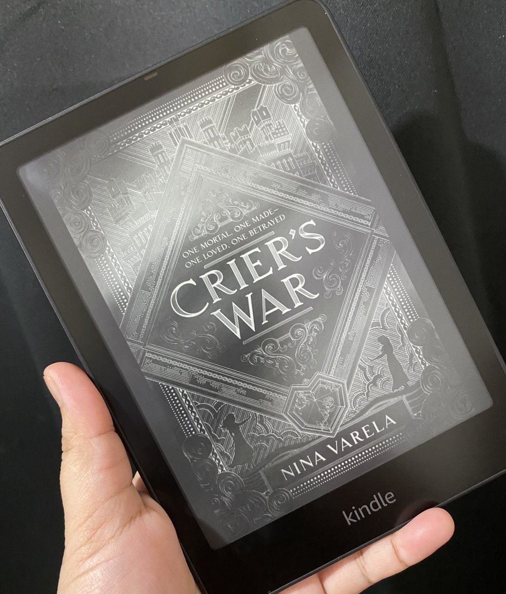 evenstellar's tweet image. seek friend’s advice then ignore said advice (officially a kindle girlie!) 🥹