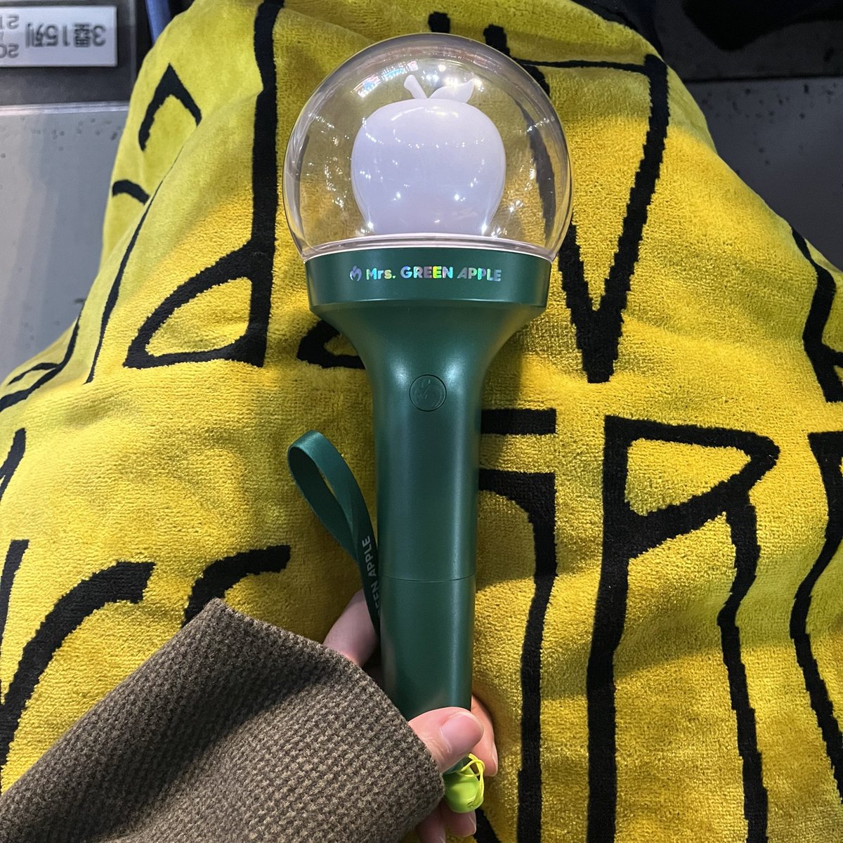 mm____mu's tweet photo. 99（00）
kansai

 #MrsGREENAPPLE 
 #ミセス好きな人と繋がりたい 
 #JAMSさんと繋がりたい 
 #BABELnoTOH

ALTに詳細あります𓂃 https://t.co/Pr0R1u1nwM
