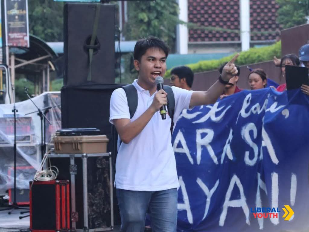 SA ARAW NG MGA ESTUDYANTE, KUMILOS ANG LIBERAL YOUTH LABAN SA KATIWALIAN

Kahapon, November 17, Nakiisa ang Liberal Youth sa Student Strike Against Corruption kasama ang Youth Against Kurakot (YAK) Coalition sa UP Diliman.

#InternationalStudentsDay
#GigilWagItigil
#LiberalYouth
