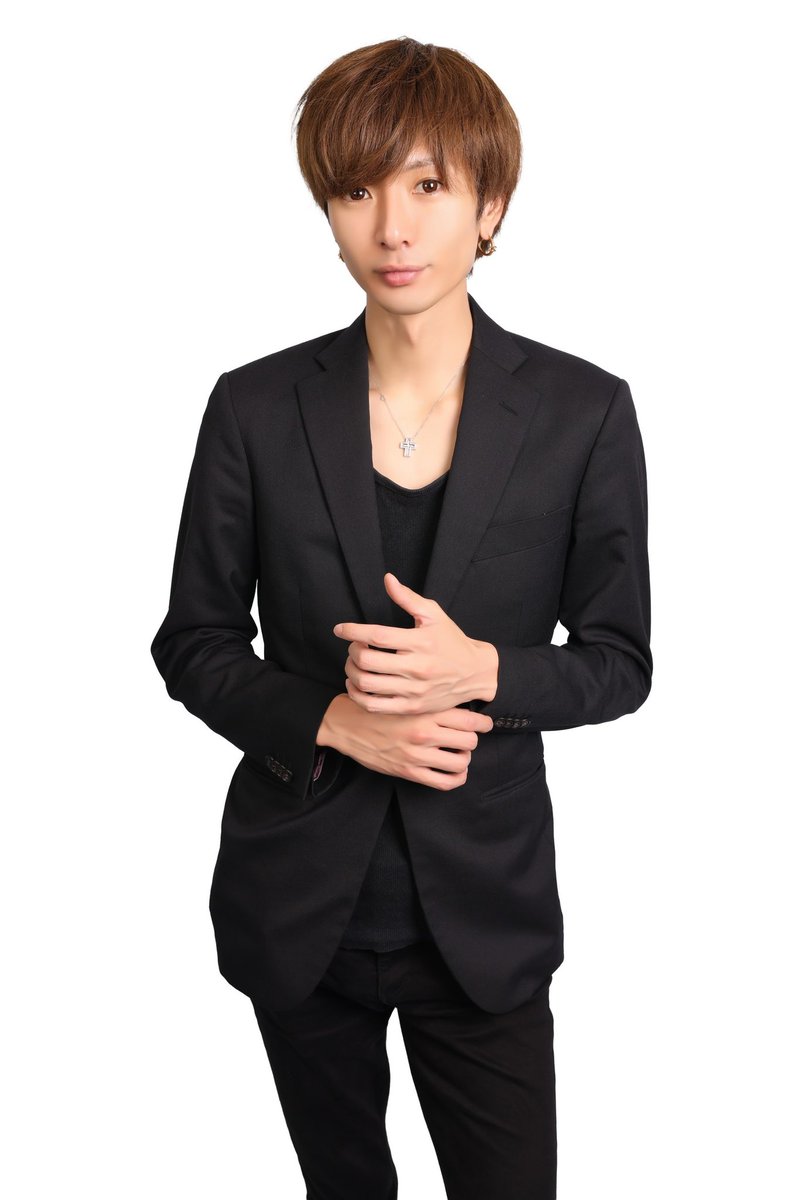 CLUB Shiny𝟭𝘀𝘁
ーOPENー
19:00〜LAST！
📍岡山市北区田町2-9-7リーセイントビル1F

週頭よろしゅう👊
24.25日連休となってるからね！

#岡山
#ホスト
#Shiny𝟭𝘀𝘁
#四代目尚斗