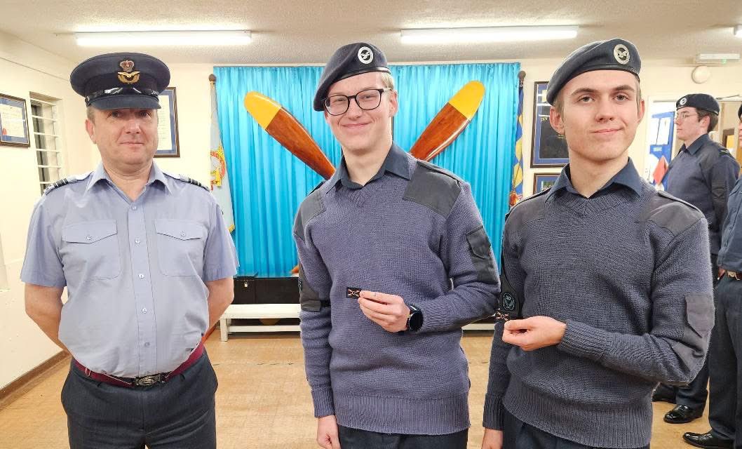 115SQNATC's tweet image. Also last night @aircadets Sliver Leadership, Blue Wings &amp;amp; Bronze Cyber badges were presented #WhatWeDo @BedsCambsWing @CERegionRAFAC