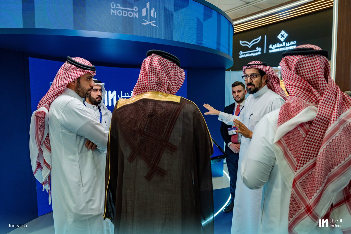 inDealksa's tweet photo. سعدنا في جناح @inDealksa  ضمن معرض @CSGlobalKSA  بلقاء العديد من المستثمرين والمهتمين بمنتجات مواد البناء من المصانع السعودية.
وقد استعرضنا معهم دور منصة #انديل في تطوير العلاقات التجارية بين المصنعين والمشترين ودعم حركة النمو في القطاع الصناعي.

للمهتمين بالتعرّف على المزيد من حلول #InDeal، يسعدنا استقبالكم في الجناح H3.D30

#Indeal #CityscapeGlobal #Riyadh