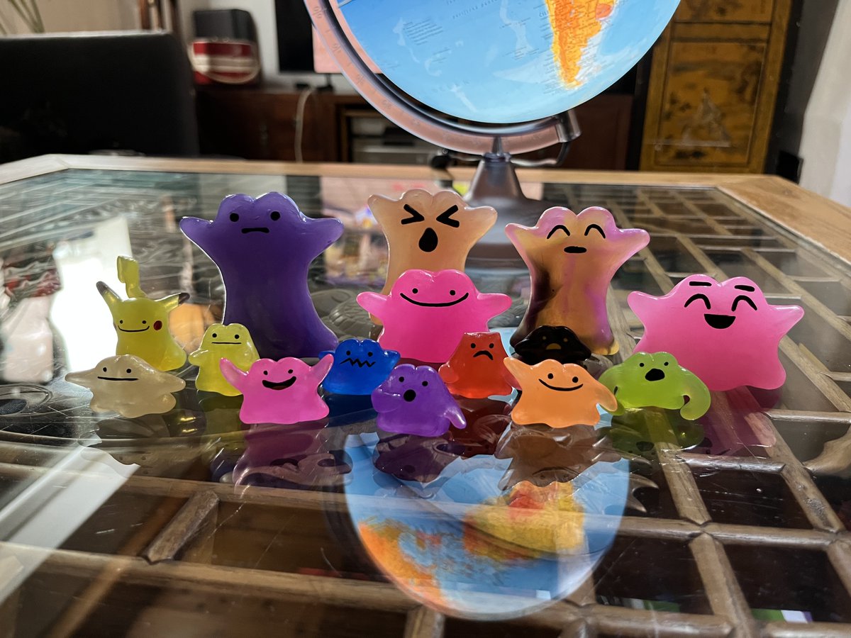 OliverBohovic's tweet photo. Latest batch of Handmade Thermoplastic mini Dittos are getting shipped to their new owners!  Get yours here if you're interested! 
https://t.co/5IT5GRt77Z

For the Jumbo Dittos contact me directly, as I'll be making a listing shortly!

#ditto #Pokemon #HandmadeWithLove #art https://t.co/gUhY5qrLxC