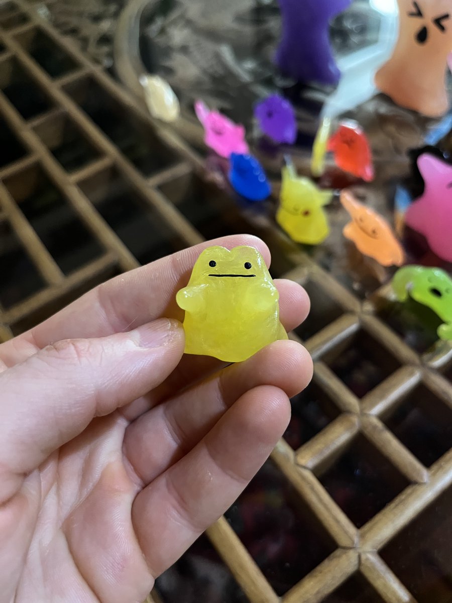 OliverBohovic's tweet photo. Latest batch of Handmade Thermoplastic mini Dittos are getting shipped to their new owners!  Get yours here if you're interested! 
https://t.co/5IT5GRt77Z

For the Jumbo Dittos contact me directly, as I'll be making a listing shortly!

#ditto #Pokemon #HandmadeWithLove #art https://t.co/gUhY5qrLxC