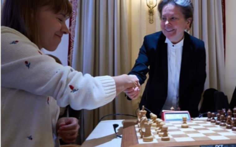 PHChess's tweet image. Leya Garifullina 🇷🇺

Last month playing the Russian Championship and shaked hands with Natalia Komarova, sanctioned for aiding Russia🇷🇺 kidnapping Ukrainian🇺🇦 children.

As Karjakin, sponsored by &quot;Sima-land&quot;

Today playing as &quot;neutral&quot; athlete in the World Championship in Spain🇪🇦