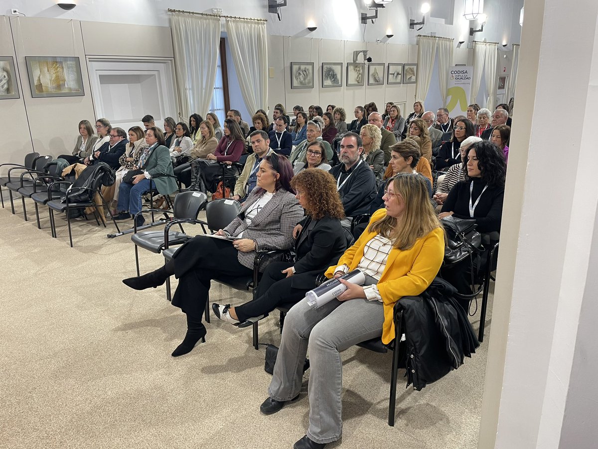 Rubén Raso y Guadalupe Cuerva, presidente y vicepresidenta de <a href="/UnaSord_info/">Unión Andaluza de Entidades de Personas Sordas</a>, participan hoy en el Parlamento Andaluz en el acto de presentación del estudio "La asistencia personal en Andalucía como medida incluida en el Pacto de Estado contra la violencia de género", que cuenta