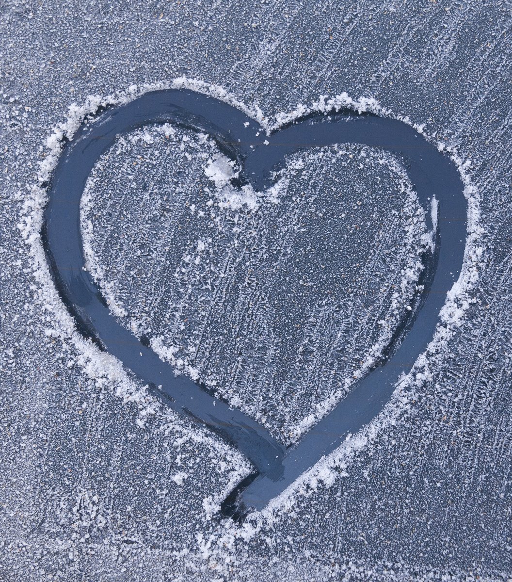 Dexerto's tweet image. A Chinese man is facing backlash for finding new love after he cryogenically froze his wife in 2017

His wife became China&apos;s first ever cryopreserved person after receiving a terminal lung cancer diagnosis