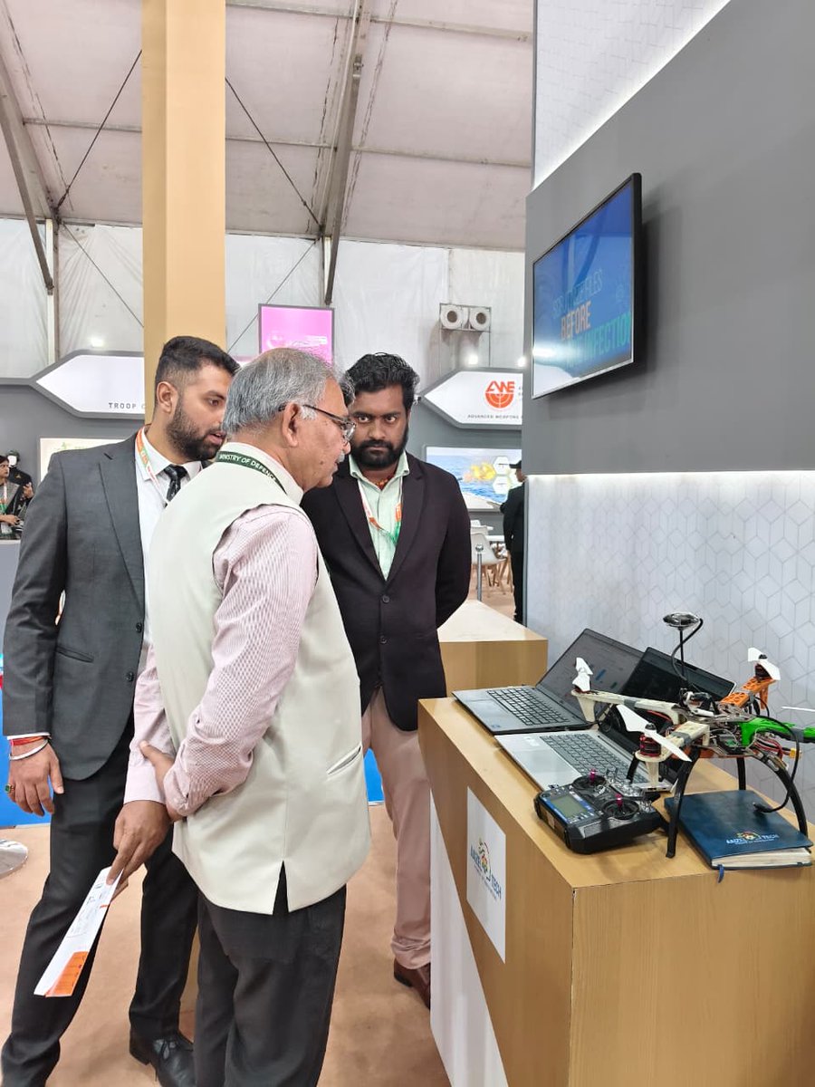 India_iDEX's tweet photo. The #DDP Pavilion at the 44th IITF continued to showcase India’s accelerating defence advancements on Day 3. 

CGM @AVANI_PR Sh. Sanjeev Kumar Bhola visited the #iDEX stalls and appreciated the innovative solutions contributing to India’s indigenous defence ecosystem. https://t.co/15n4AovLSw