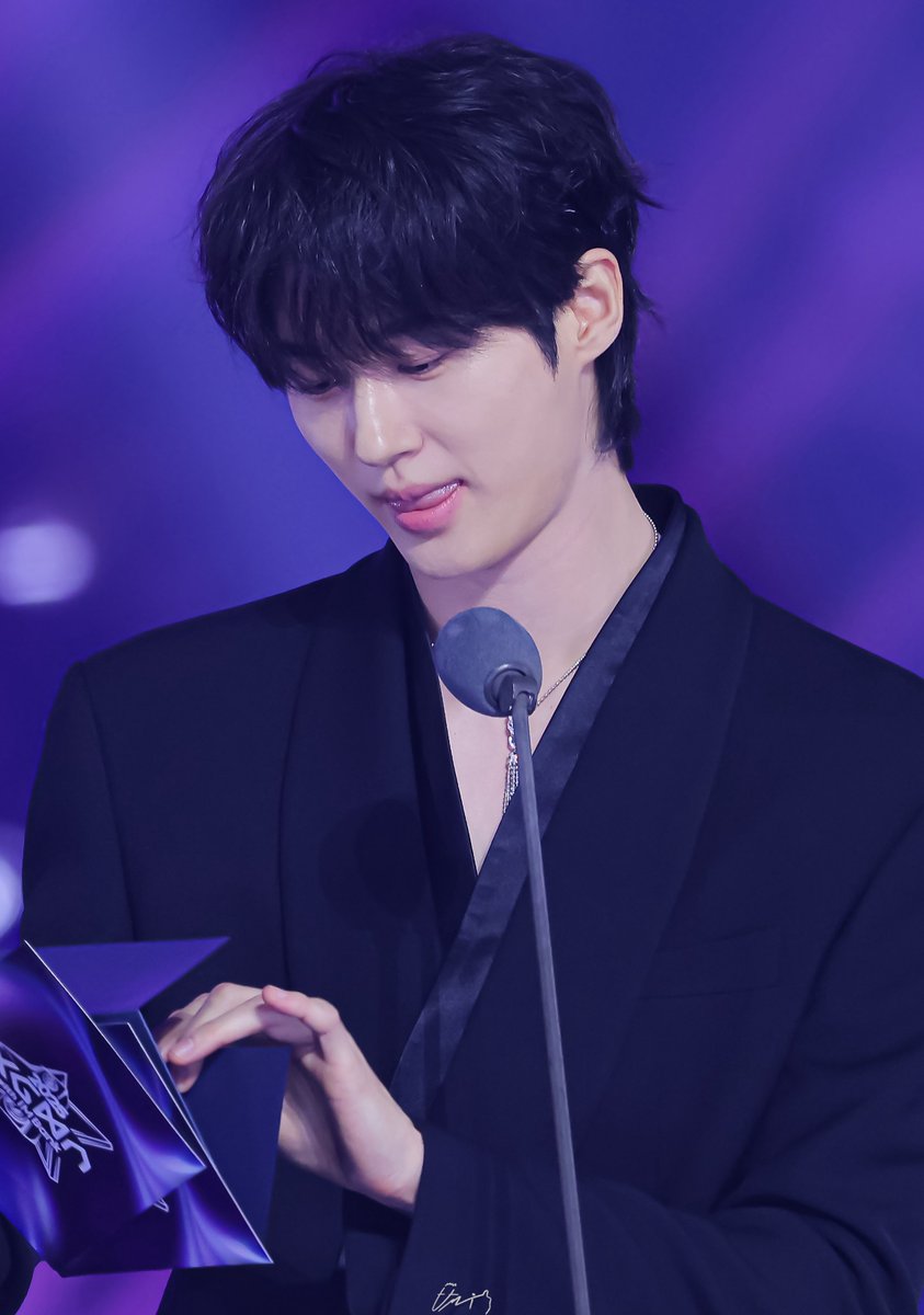 911031_ing's tweet image. 251115 KGMA 

축복은 끝이 없다 🤭 
ㄴ 언제든 추가 될 예정..💙

🔗 drive.google.com/drive/folders/…

#변우석 #ByeonWooSeok 
#BWS #ビョン・ウソク #우석사이