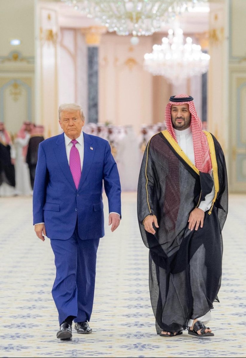 -

زيارة تُسطّر فصلًا من فصول العزّة…
وفصلًا من فصول الهيبة…
وفصلًا من فصول النجاح الذي يمضي بالوطن إلى مداه الأرحب.
حفظ الله سموّ ولي العهد في رحلته، وبارك خطواته ومنجزاته...🇸🇦🇸🇦🇸🇦

 #محمد_بن_سلمان_في_امريكا
#ولي_العهد_الأمير_محمد_بن_سلمان 
#الولايات_المتحدة_الأميركية