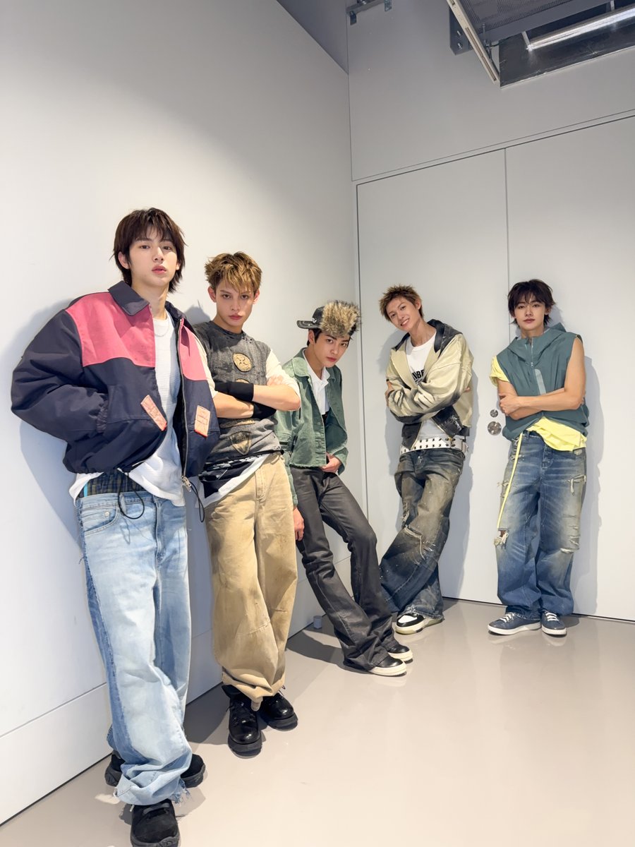 cortis_jp's tweet image. #持ってこい_new_pic 📸
251122 with MUSIC

#CORTIS
#CORTIS_GO
#COLOR_OUTSIDE_THE_LINES #COTL
#가져와_new_pic
#withMUSIC