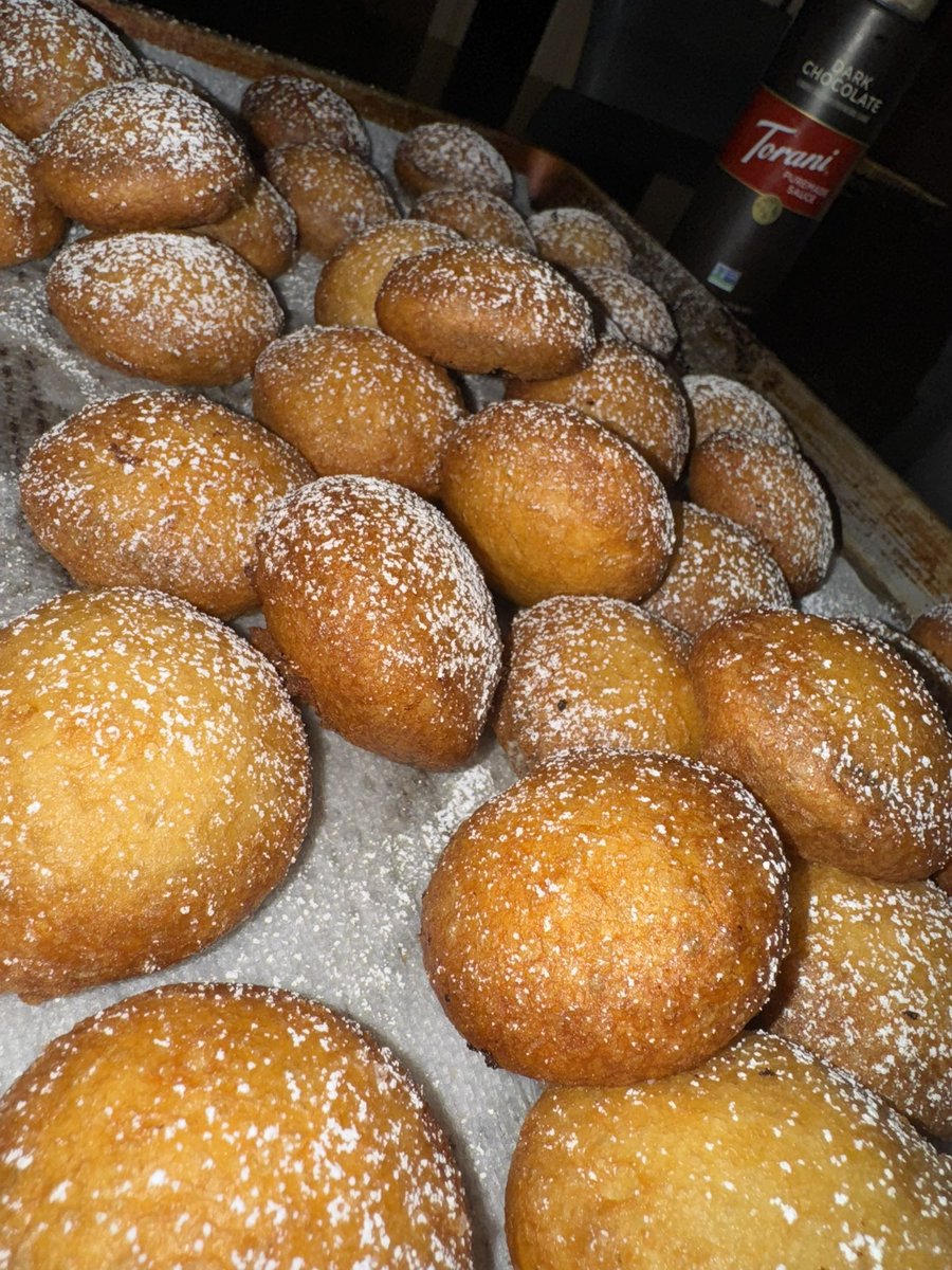 ti_dgaf's tweet photo. Late night, get right π #FriedOreos #FATshi https://t.co/qDp9rlHyuN