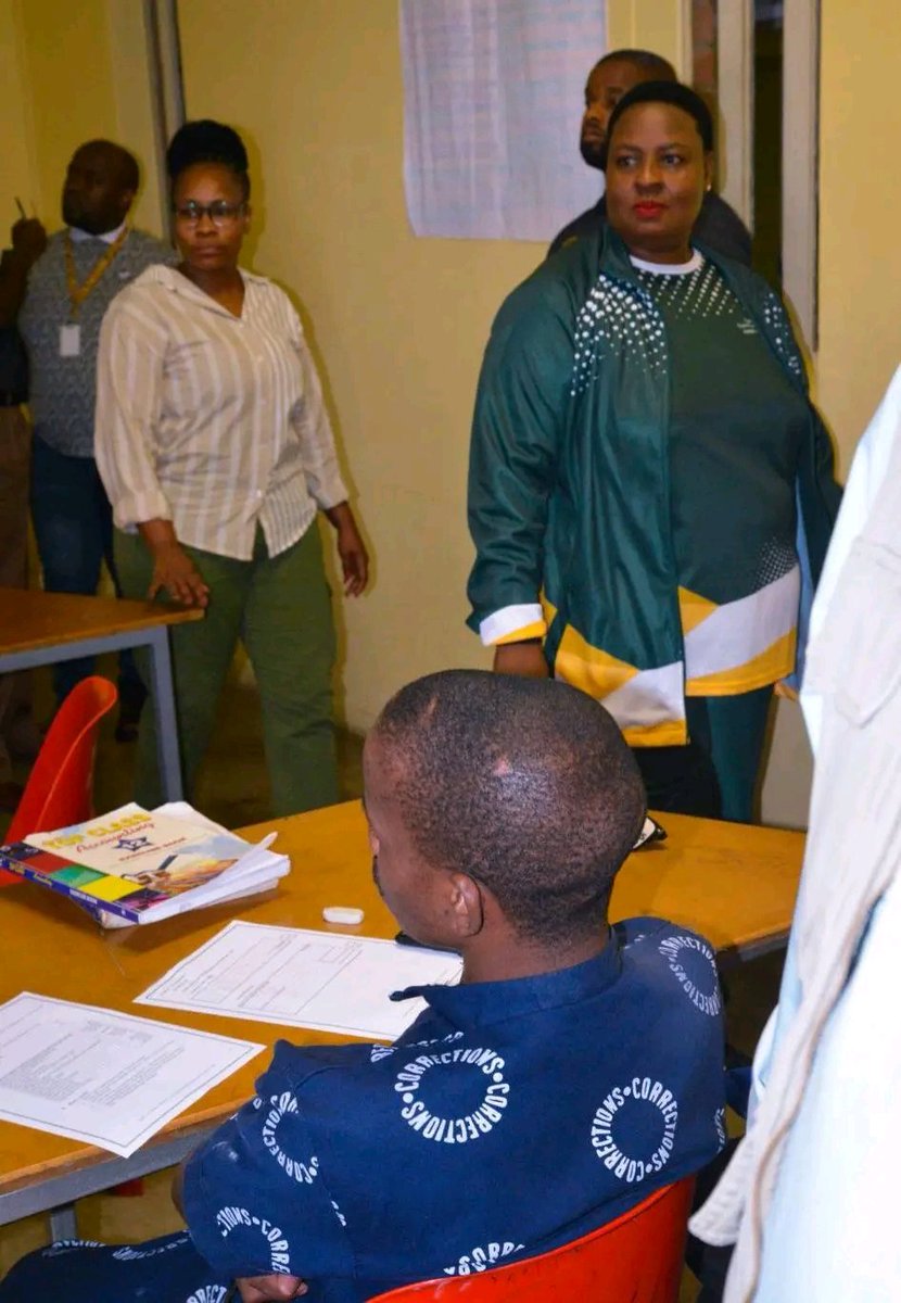 DCS_ZA's tweet image. Knowing Yourself: The Foundation of Rehabilitation.

Self-awareness is the first step toward long-lasting change. When youth understand their identity, they can begin to rewrite their story.

#RehabilitationMatters #SecondChances #DCS