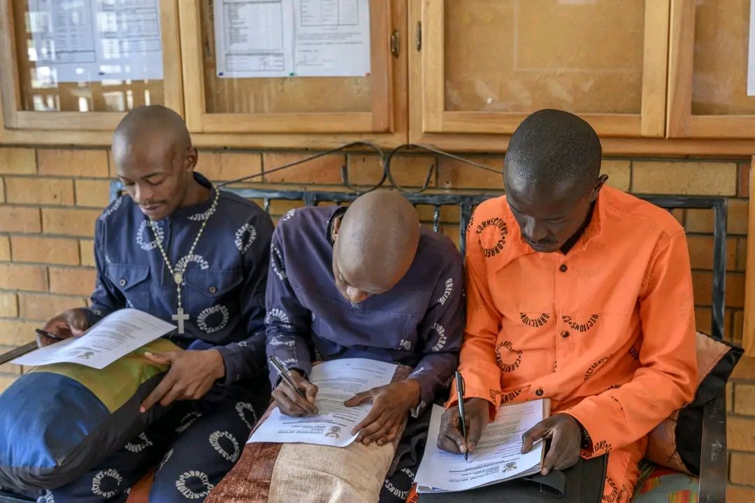 DCS_ZA's tweet image. Knowing Yourself: The Foundation of Rehabilitation.

Self-awareness is the first step toward long-lasting change. When youth understand their identity, they can begin to rewrite their story.

#RehabilitationMatters #SecondChances #DCS