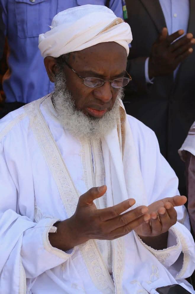 Hypocrites are silent about misleading people, they are known for following up on people's mistakes in reading or refuting them. Now you see them, they are the ones who are most likely to do so, Mufti Sheikh Dr Ahmad Gumi. May Allah protect you more.