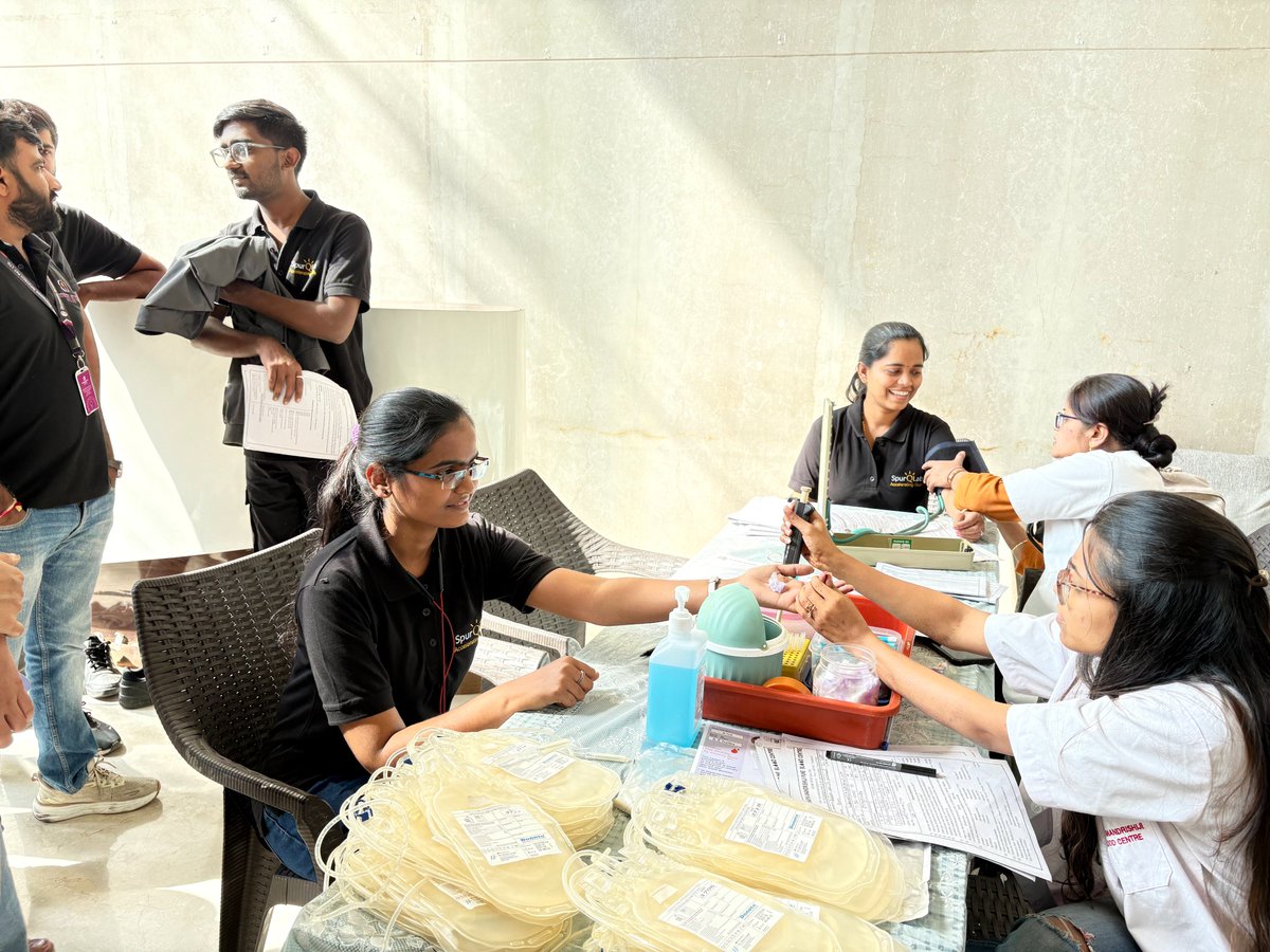 spurqlabs's tweet image. 🩸 SpurQLabs | Blood Donation Drive 2025
On 14 Nov, our team came together to donate blood and make a real impact.
Grateful to our donors, volunteers &amp;amp; Acharya Anandrushiji Blood Bank for their support.
A small act, a big difference. 🙌

#SpurQLabs #BloodDonationCamp #GiveBack