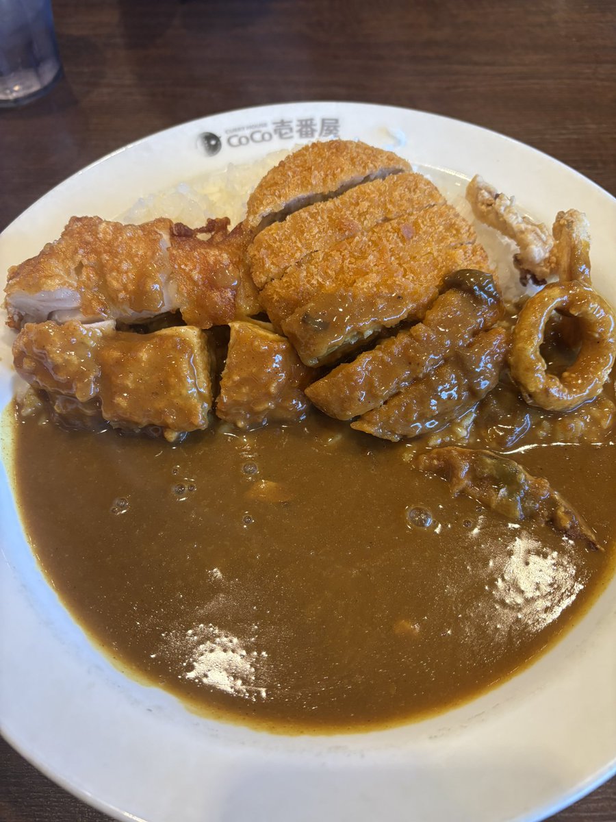 VyPYv6InEl73945's tweet image. 食欲の秋ですね！
はじめてライス500に挑戦🍚
