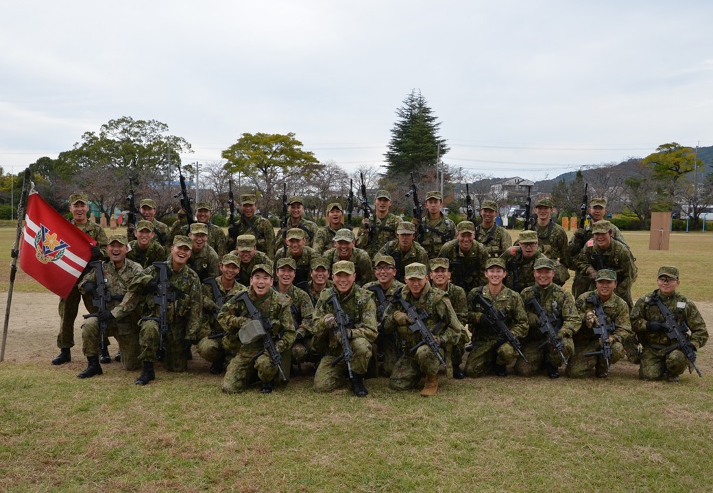 特技課程】 第5陸曹教育隊普通科教育中隊の学生が、戦闘射撃の予行