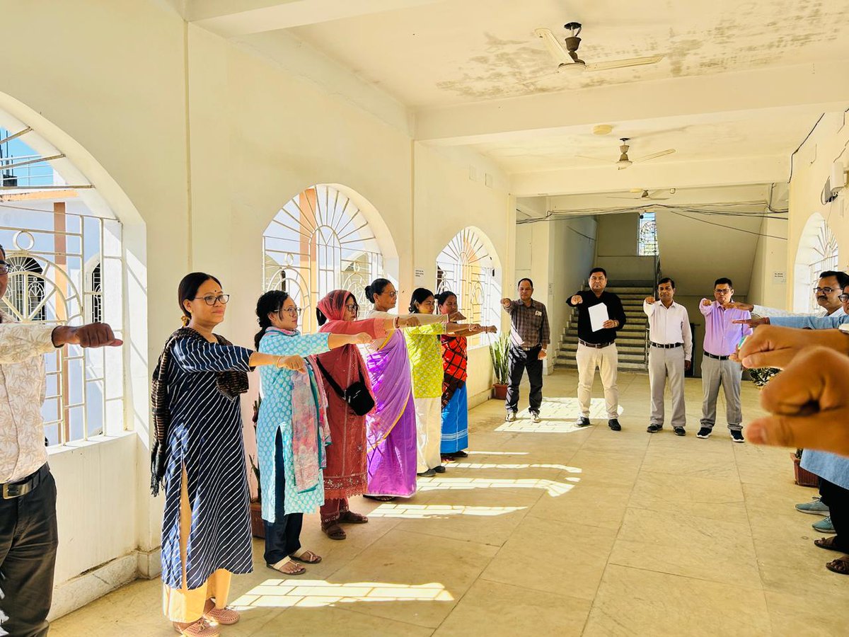 Pledge-taking ceremony held today at SDM Office, Jampuijala under Nasha Mukt Bharat Abhiyaan.
Together, we raised our voice for a drug-free and aware society.