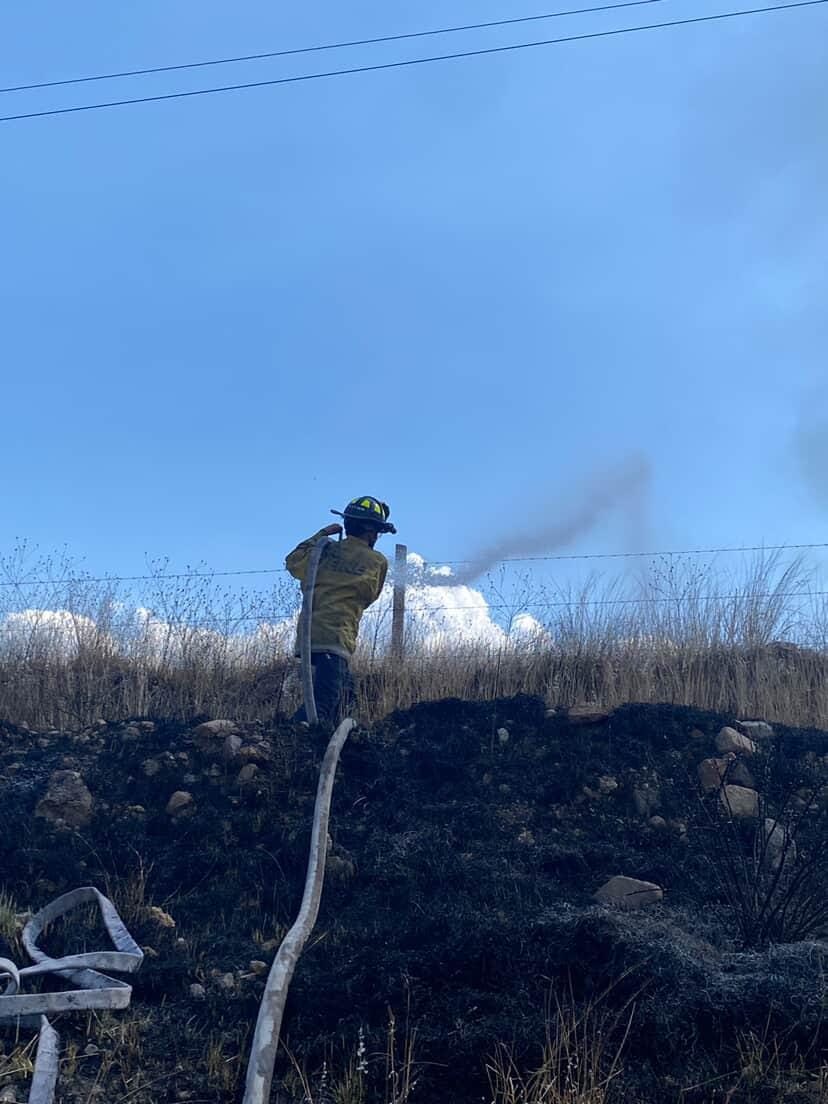 NewsSanmiguel's tweet image. #INCENDIOS🔥🚒Ya es de todos los días: los incendios en San Miguel de Allende no paran. Arden diferentes zonas del municipio y ni la gente, y mucho menos las autoridades, hacen algo para prevenirlos. Bomberos y ciudadanos siguen compartiendo imágenes desde varios puntos… y la 🧵