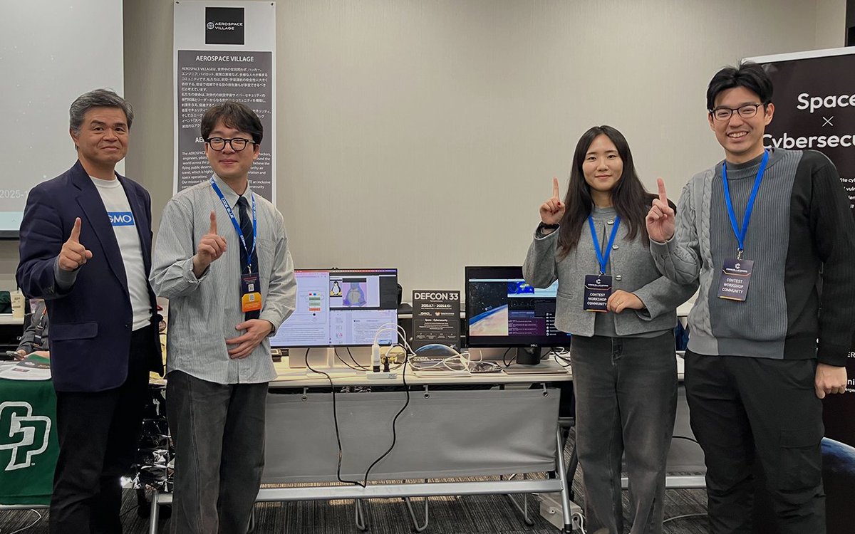 gmo_ierae's tweet image. 【国際セキュリティカンファレンス「CODE BLUE 2025」に出展中🛡️】
GMOサイバーセキュリティ byイエラエがAerospace Villageを代表して宇宙セキュリティの最新の取り組みを紹介中！

#codeblue　
#AerospaceVillage 
#宇宙セキュリティ