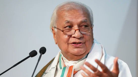 DwivedeeKrishna's tweet photo. बिहार के माननीय राज्यपाल श्री आरिफ मोहम्मद खान जी को जन्मदिन की हार्दिक बधाई एवं ढेर सारी शुभकामनाएं!

आपके उत्तम स्वास्थ्य, दीर्घायु और मंगलमय जीवन की प्रार्थना करता हूं!

@GovernorBihar https://t.co/07ZR9qoIjL