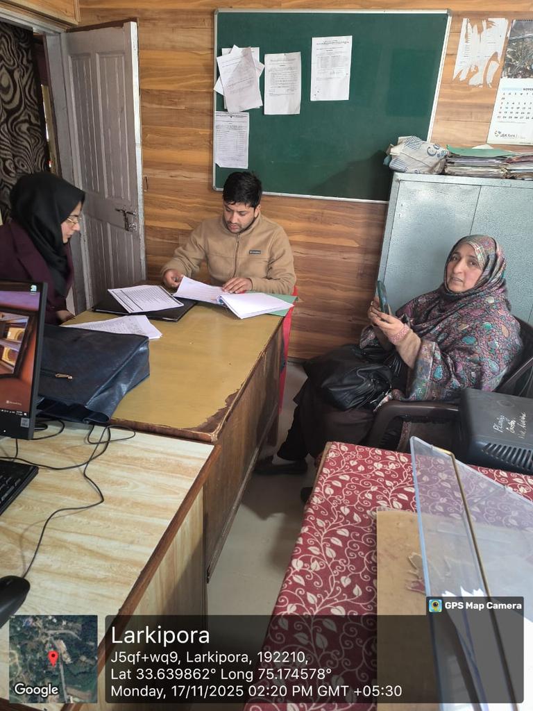 PCMGPCs's tweet image. PAI 2.0 data verification conducted at Larikpora B Panchayat, Shahbad Block, Anantnag. Ensuring accuracy of all submitted indicators through field-level checks.
– PRA, Anantnag (J&amp;amp;K)
#PAI2 #DataValidation #PanchayatiRaj #JammuAndKashmir