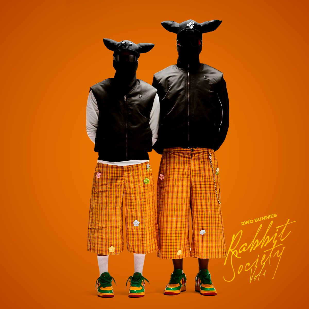 Welcome to Rabbit Society. 🐇 
Our debut Ep . 
A new world begins . 🎵 😮‍💨

First single ‘Busiswa’ drops this friday ! 21/11 . 
pre order link on bio ❤️‍🔥 . 

Can’t wait to share this project with yall 🥹