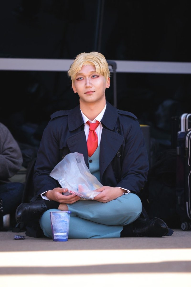 지스타 2025
251115 토요일
코스어 "로이(ROmantic koI)"
(로이드 포저라 하기 애매한)

"흠... 초능력을 갖는다면 어떤게 좋을까?"

약보정 폰카 촬영본
촬영자 : 실친