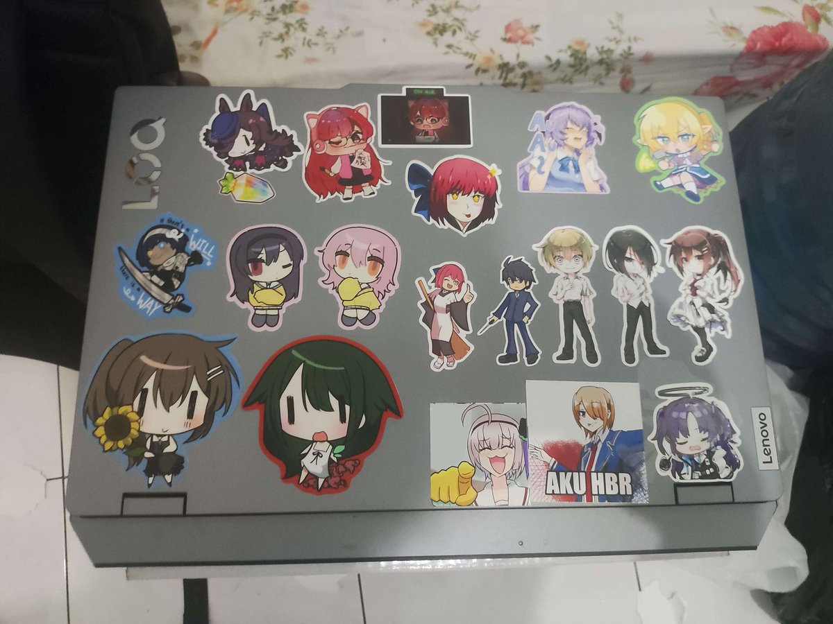 cyberstillnull's tweet image. do u guys fw my laptop stickers