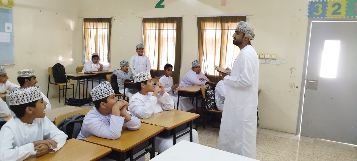 EduGovNBT2121's tweet photo. حصة ريادة خاصة بمسابقة مدرستنا وعي وانتماء ضمن مبادرة أبو المنذر انتماء متجذر بإشراف الأستاذ سعد العيسائي أخصائي أنشطة مدرسية .
#تعلم_مستدام 
#فعاليات_تعليمية_شمال_الباطنة https://t.co/qWBOMx8yZk