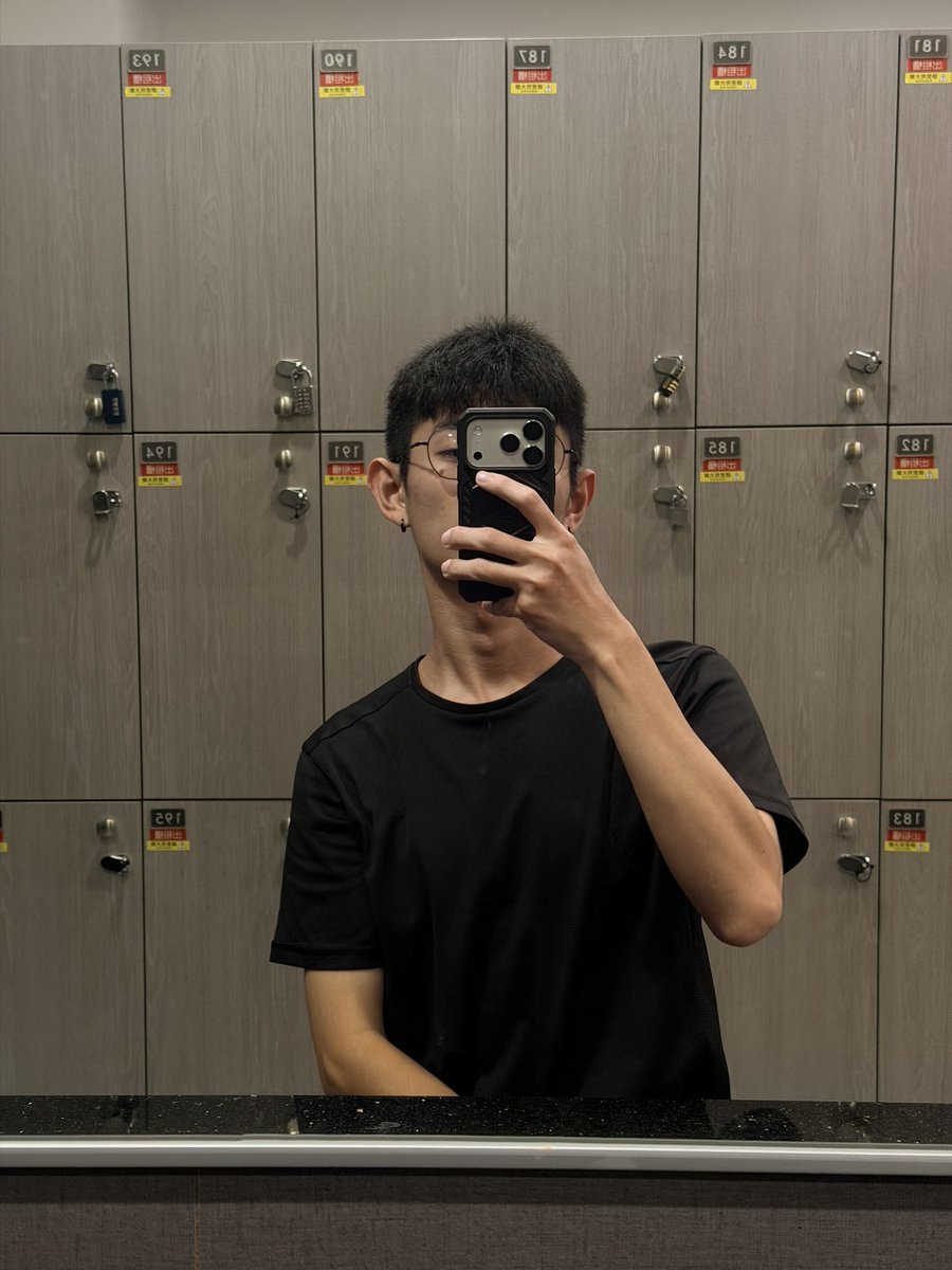 這種天氣很適合抱抱🫂
#抱抱 #抱抱睡